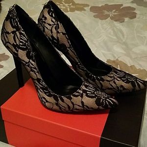 Felicity pointed-toe heels